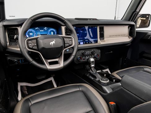 Used 2025 Ford Bronco Outer Banks AWD/4WD image 37