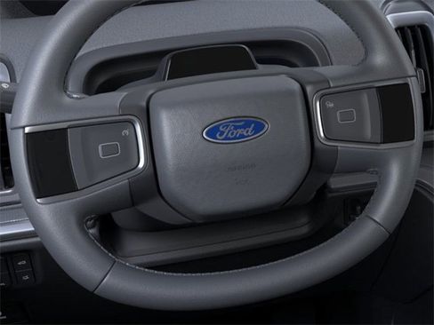 New 2025 Ford Expedition Active image 12