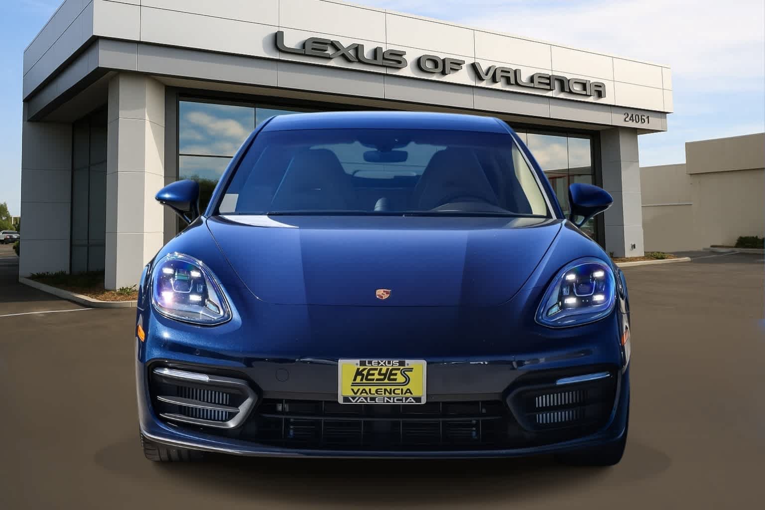 Used 2021 Porsche Panamera RWD image 6