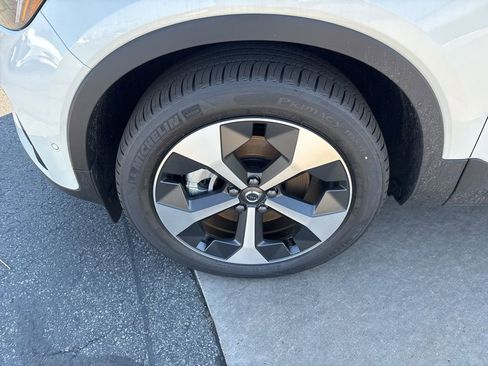 New 2026 Volvo XC40 B5 Plus w/ Protection Package Premier AWD/4WD image 13