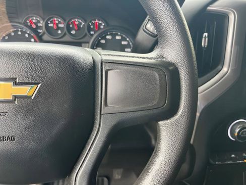 Used 2022 Chevrolet Silverado 1500 Custom image 18