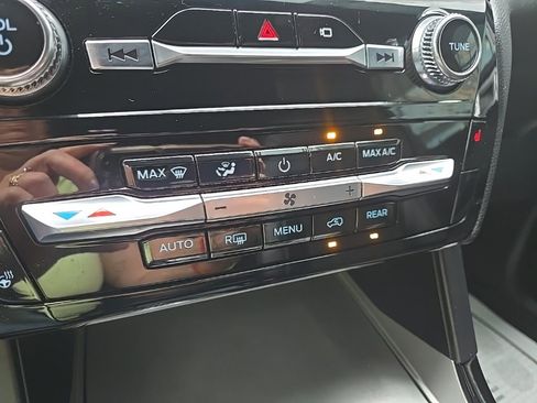 Used 2022 Ford Explorer ST-Line image 55