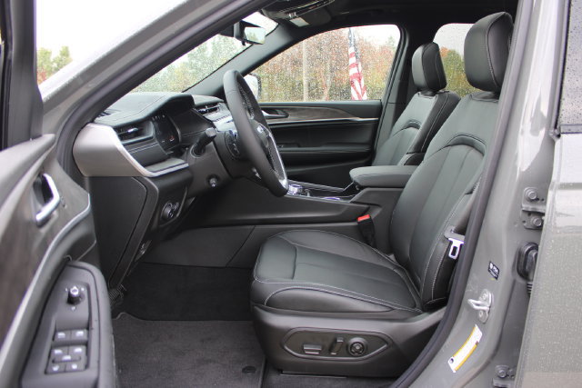 New 2027 Jeep Grand Cherokee Limited AWD/4WD image 13