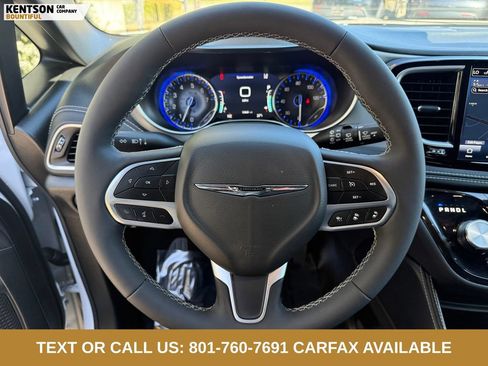 Used 2026 Chrysler Pacifica Limited AWD/4WD image 15