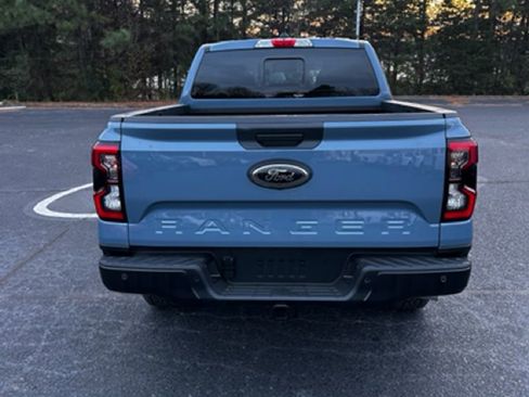 Used 2025 Ford Ranger XLT w/ Black Appearance Package image 6