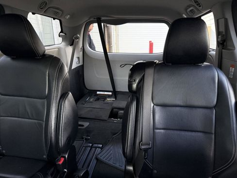 Used 2015 Toyota Sienna SE Premium FWD image 14