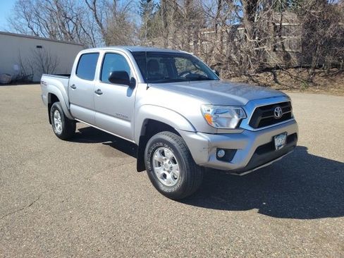Used 2015 Toyota Tacoma 4x4 Double Cab w/ TRD Off-Road Package image 7