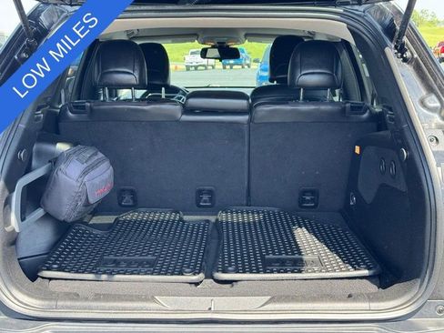 Used 2016 Jeep Cherokee Trailhawk w/ Cold Weather Group AWD/4WD image 4
