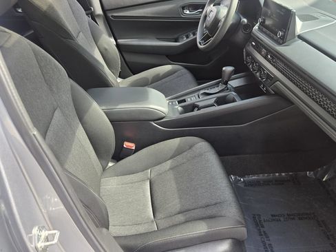 Used 2025 Honda Accord SE image 15