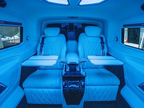 Used 2023 Mercedes-Benz Metris Passenger image 51