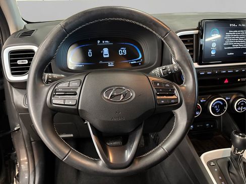 Certified 2023 Hyundai Venue Limited w/ Cargo Package image 21