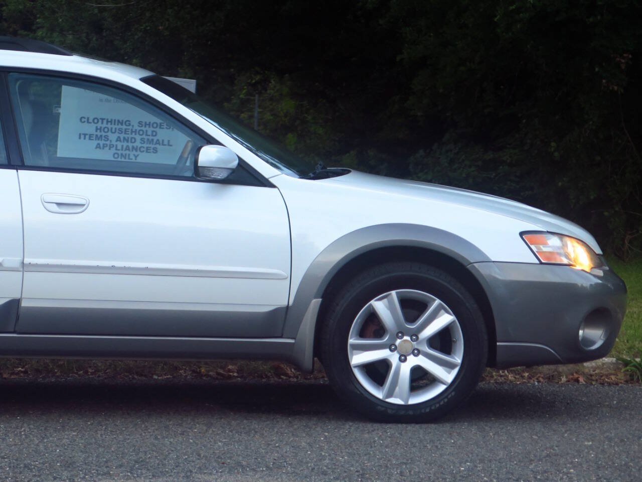 Used 2005 Subaru Outback 3.0R Limited AWD/4WD image 28