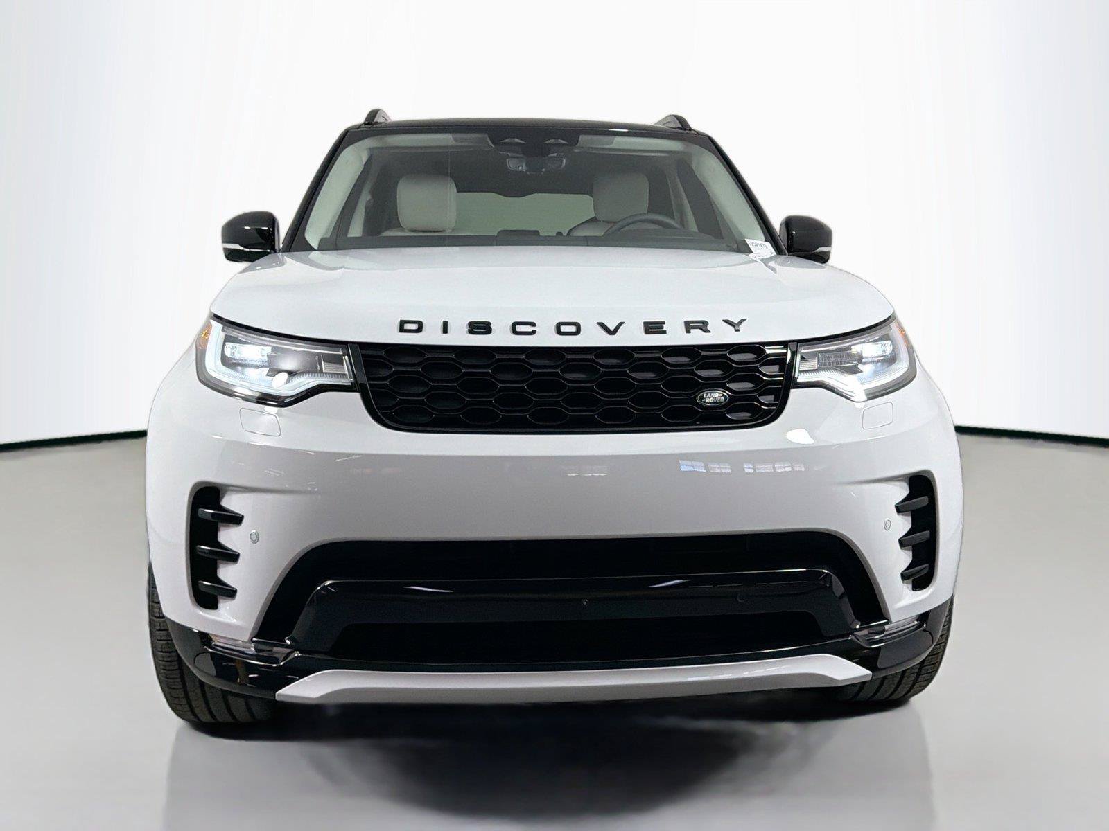 Certified 2026 Land Rover Discovery Dynamic SE AWD/4WD image 2