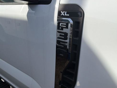 New 2025 Ford F350 XL w/ XL Chrome Package AWD/4WD image 23