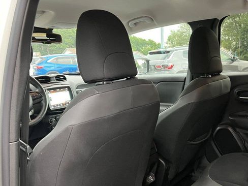 Used 2022 Jeep Renegade Trailhawk AWD/4WD image 31