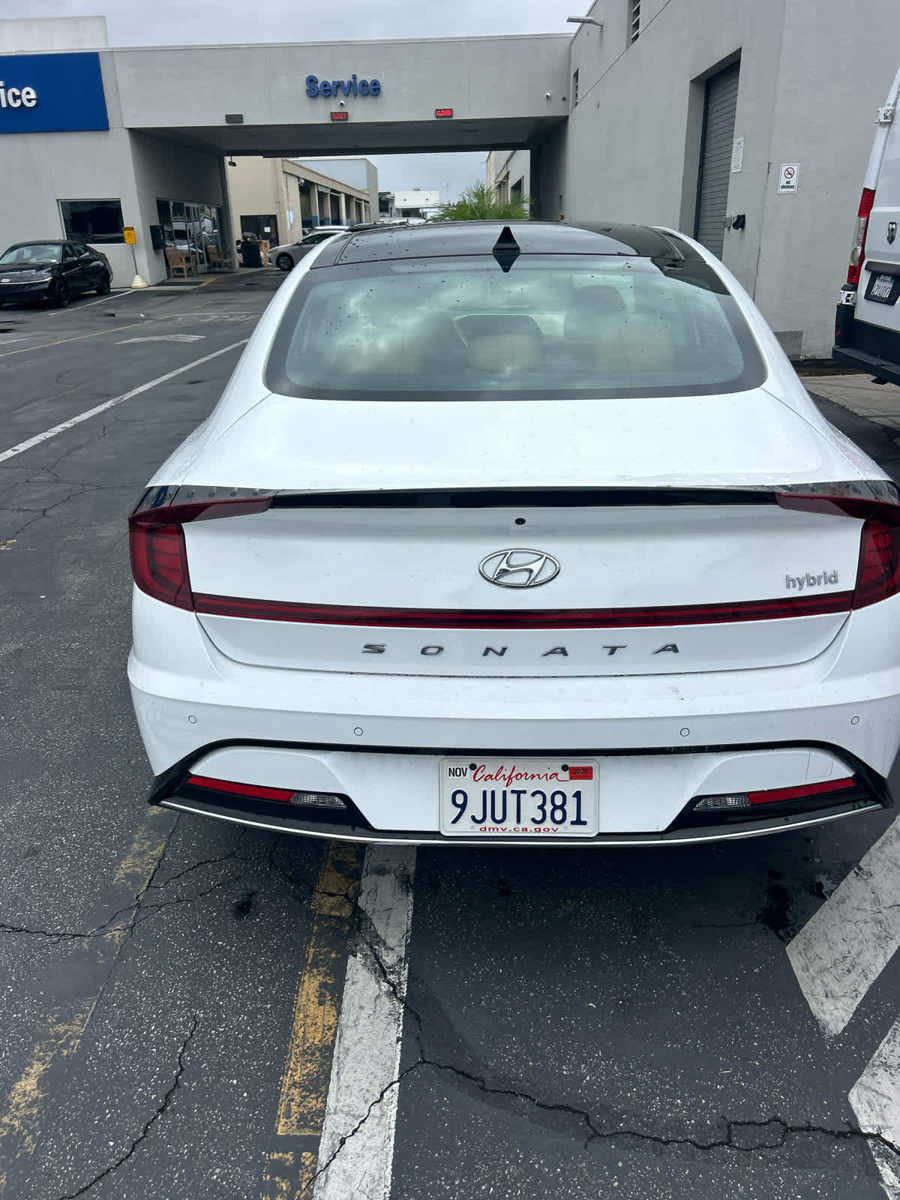 Certified 2023 Hyundai Sonata Limited w/ Cargo Package FWD image 4