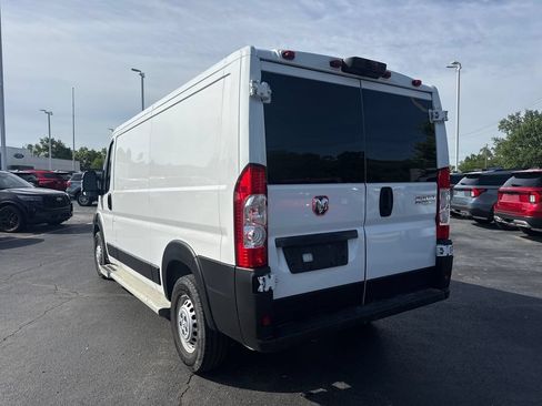 Used 2025 RAM ProMaster 2500 w/ U-Haul Equipment Group FWD image 11