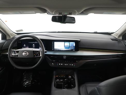 Used 2025 Nissan Murano SL AWD/4WD image 13
