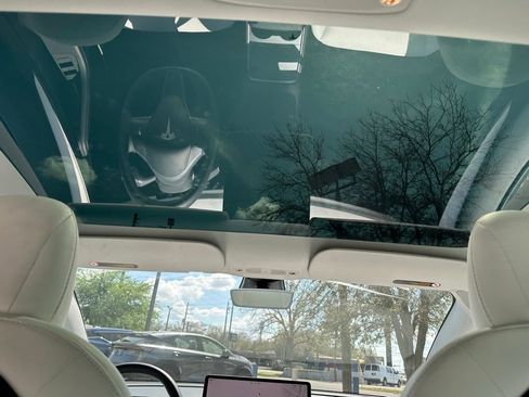 Used 2023 Tesla Model 3 Standard Range image 34