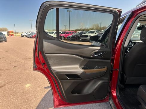 Used 2023 GMC Acadia SLE w/ Driver Convenience Package AWD/4WD image 21