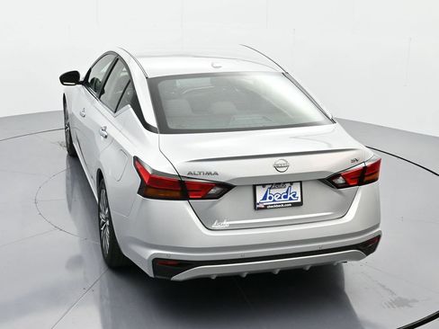 Used 2024 Nissan Altima 2.5 SV image 34