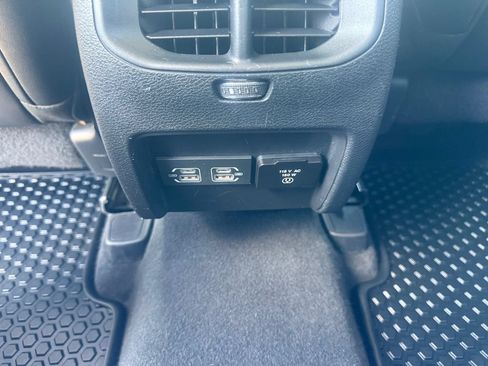 Used 2022 Jeep Cherokee Trailhawk w/ Premium Leather Package AWD/4WD image 42