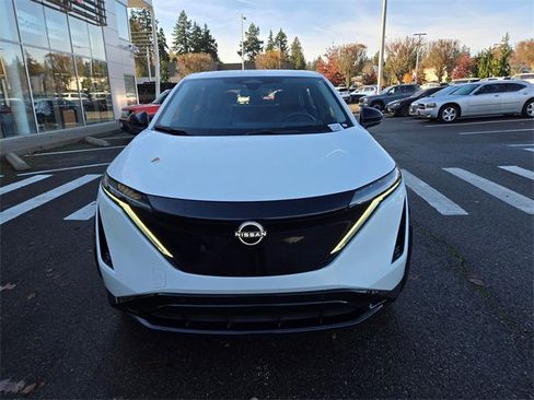 Used 2024 Nissan Ariya FWD image 3