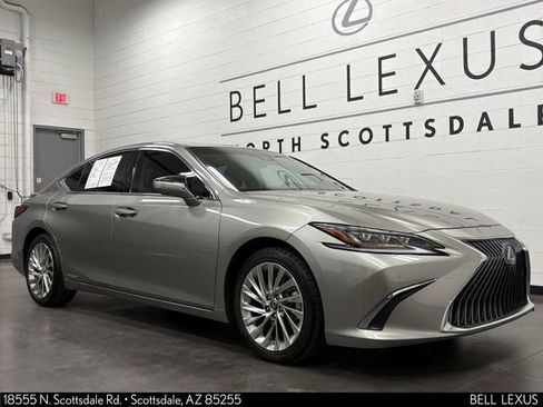 Used 2021 Lexus ES 300h w/ Accessory Package FWD image 2