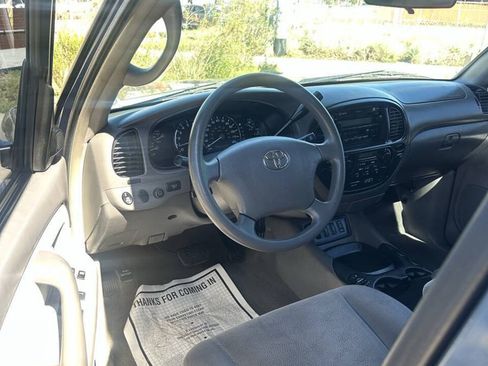 Used 2005 Toyota Sequoia SR5 RWD image 9