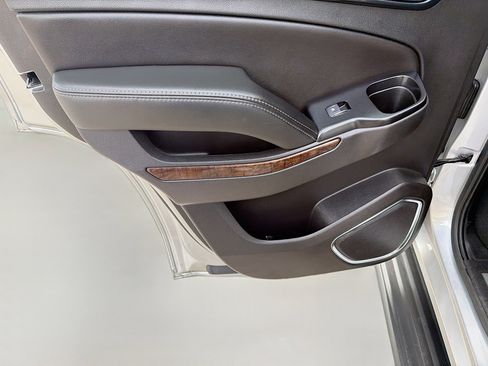 Used 2020 Chevrolet Tahoe LT image 24