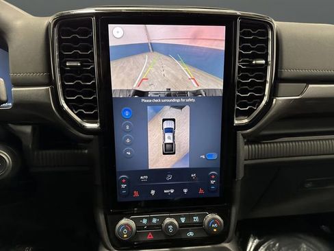 Used 2024 Ford Ranger Lariat w/ FX4 Off-Road Package image 10