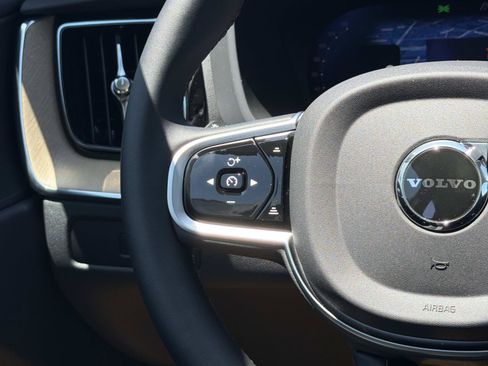 New 2026 Volvo XC60 B5 Core AWD/4WD image 8