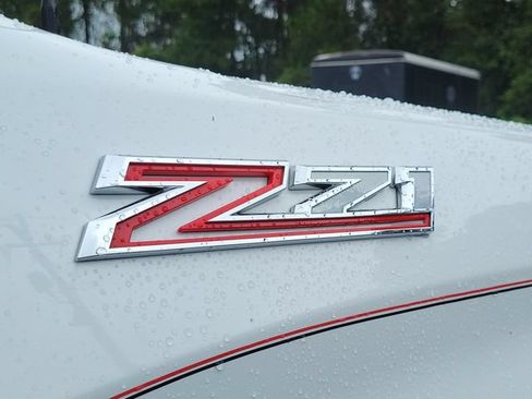Used 2020 Chevrolet Silverado 1500 LT Trail Boss AWD/4WD image 8