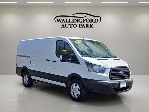 Used 2019 Ford Transit 250 130 Low Roof RWD image 3