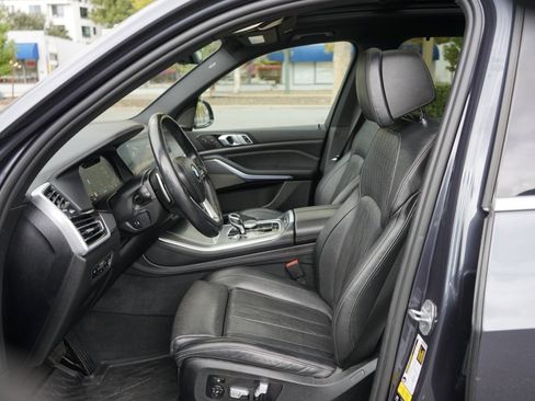 Used 2020 BMW X5 xDrive50i w/ Executive Package image 17