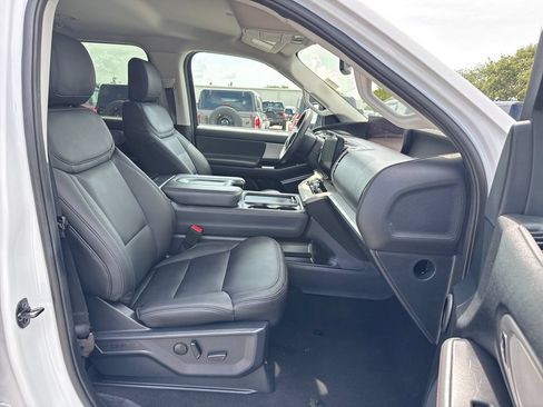 Used 2025 Ford Expedition Max Active RWD image 28