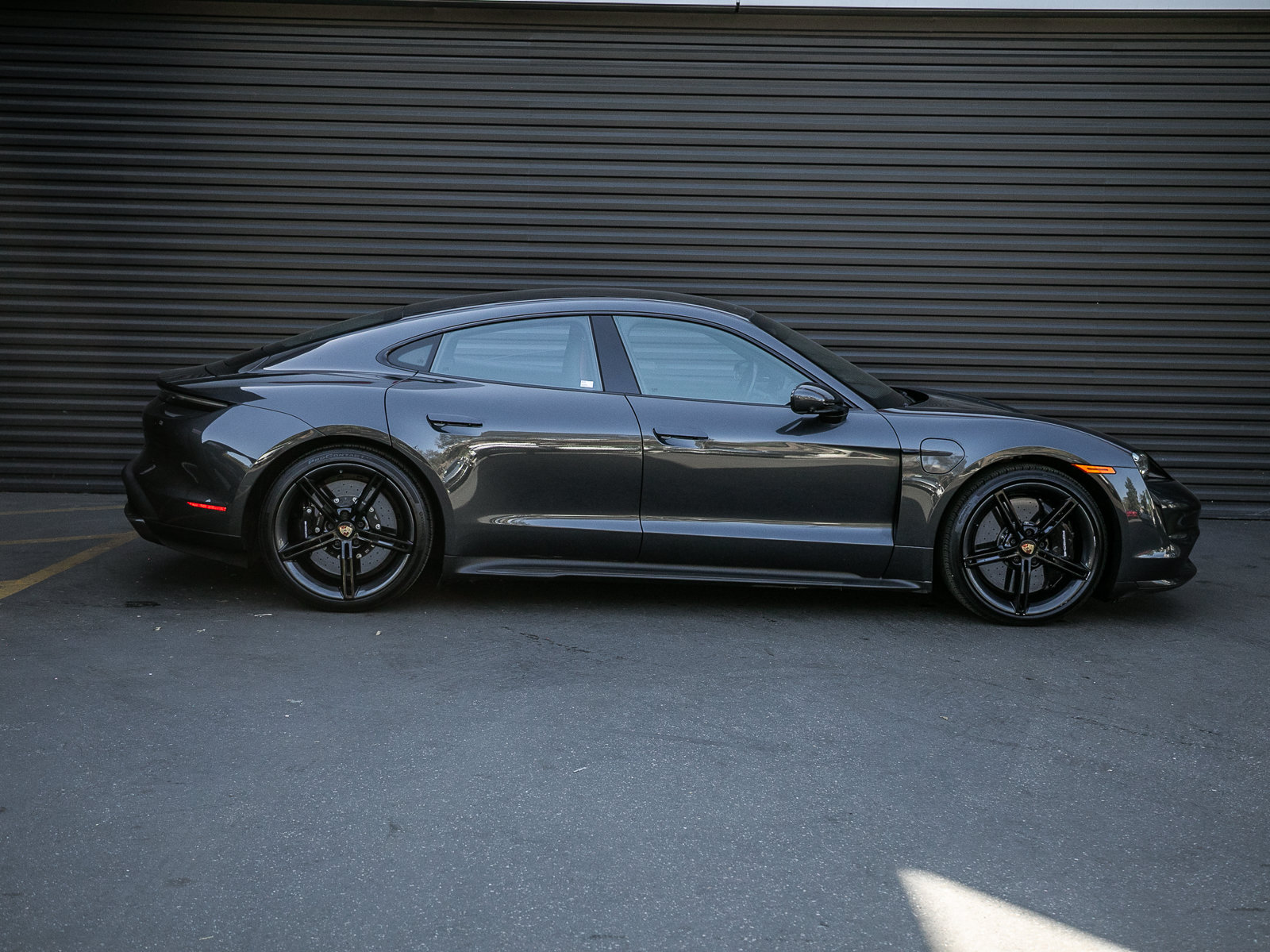 Used 2021 Porsche Taycan Turbo S AWD/4WD image 8