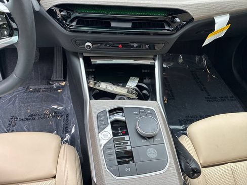 Used 2025 BMW 230i xDrive Coupe w/ Convenience Package AWD/4WD image 16