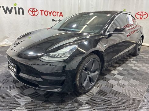 Used 2019 Tesla Model 3 Mid Range RWD image 3