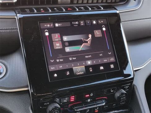 New 2025 Jeep Grand Cherokee Laredo X image 28