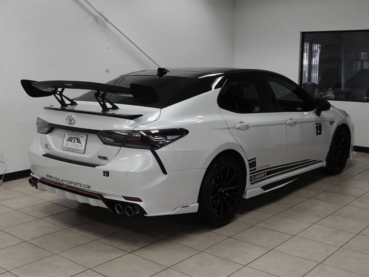 Used 2019 Toyota Camry XSE w/ Driver Assist Package FWD image 24