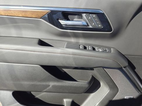 New 2026 Chevrolet Tahoe High Country w/ Sun And Tow Package image 17