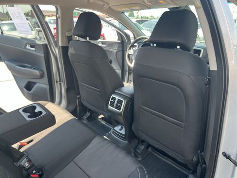 Used 2022 Kia Sportage LX FWD image 40