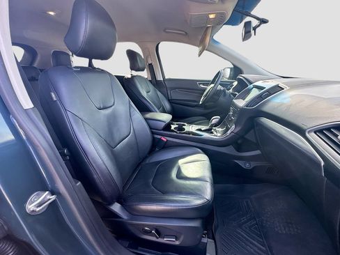 Used 2016 Ford Edge Titanium w/ Technology Package FWD image 31