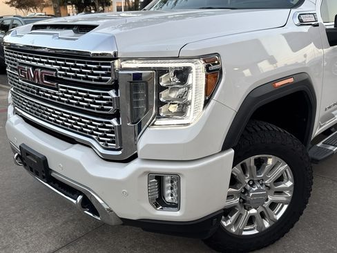 Used 2021 GMC Sierra 2500 Denali w/ Denali Ultimate Package AWD/4WD image 2