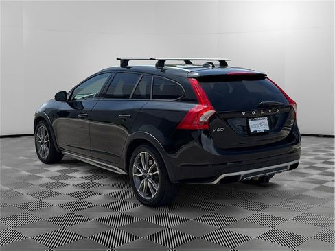 Used 2016 Volvo V60 T5 Cross Country w/ Convenience Package AWD/4WD image 3