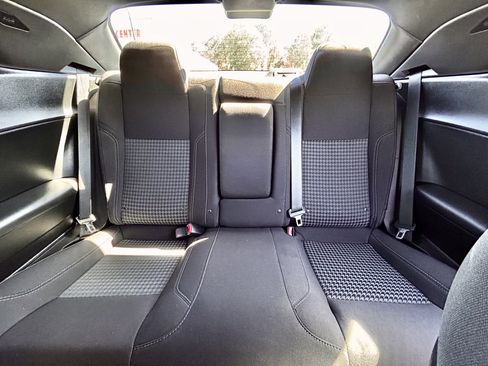 Used 2017 Dodge Challenger SXT w/ Driver Convenience Group image 33