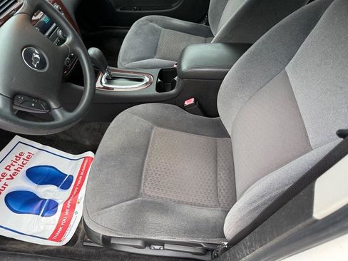 Used 2009 Chevrolet Impala LT FWD image 10