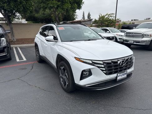 Certified 2022 Hyundai Tucson Limited AWD/4WD image 4