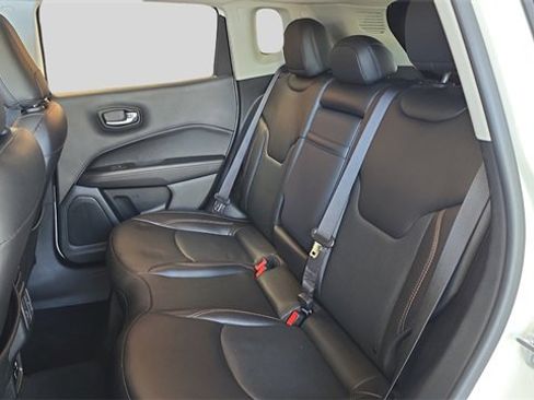 Used 2019 Jeep Compass Limited image 18